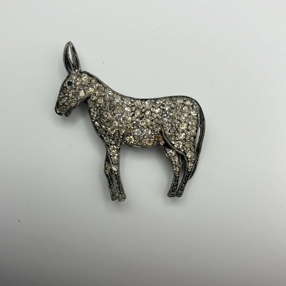 Vintage Rhinestone Donkey Elephant Penguin Dog & Bee (Signed Kramer) Brooch lot - Picture 2 of 11